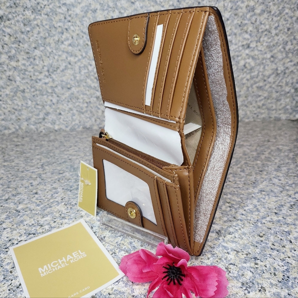 🔥SOLD🔥🌺Michael Kors🌺 POEBE Optic White MD Bucket Messenger Leather & Wallet - Picture 13 of 16
